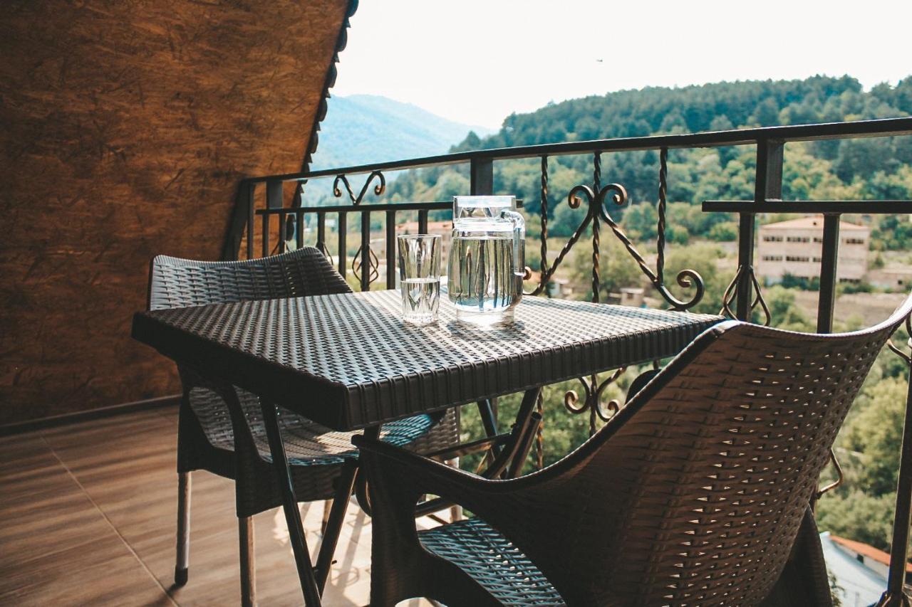 Dom Adonis Hotel Dilijan Luaran gambar