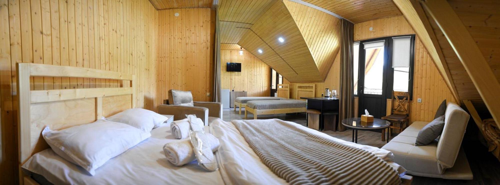 Dom Adonis Hotel Dilijan Luaran gambar