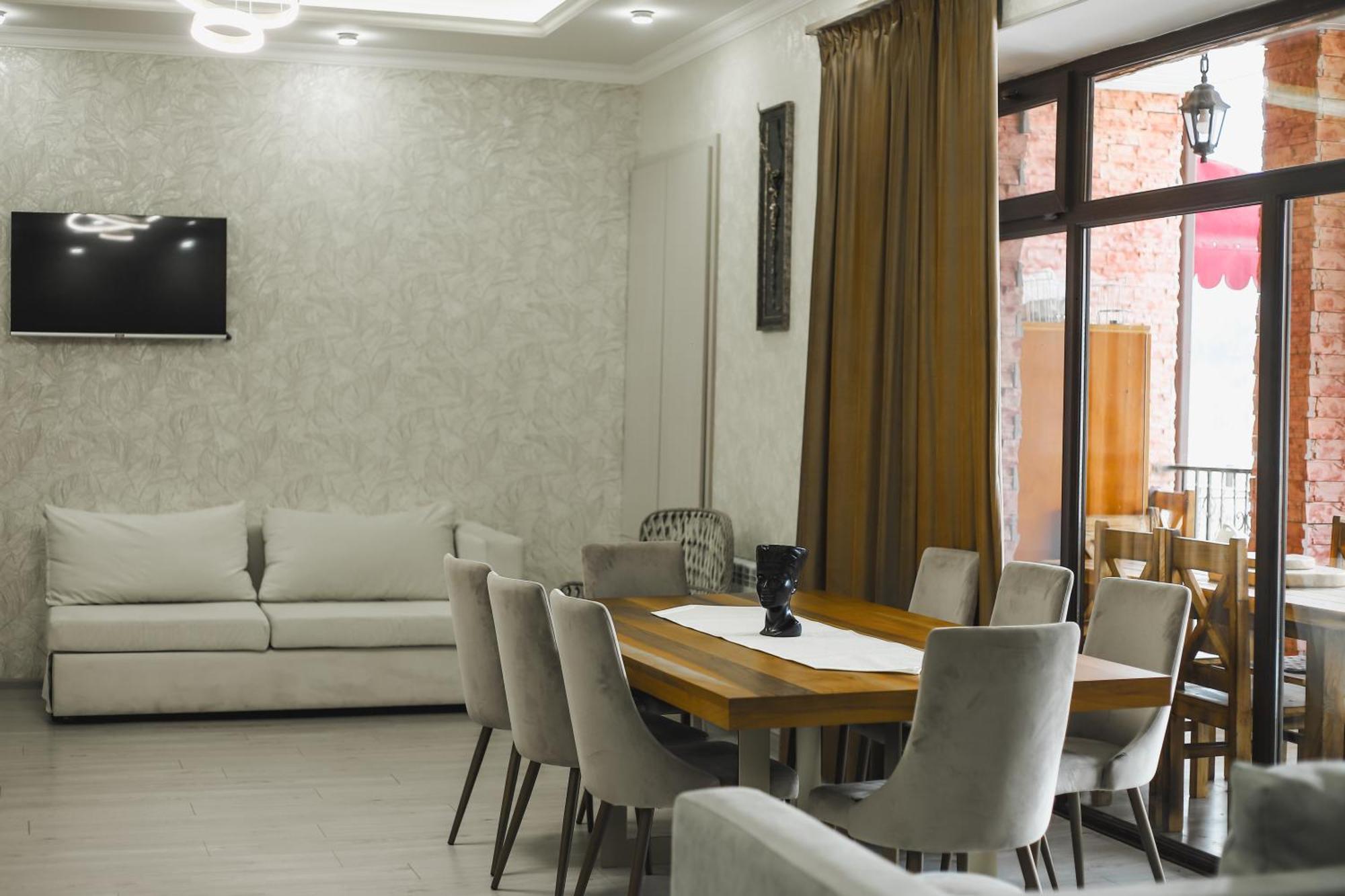 Dom Adonis Hotel Dilijan Luaran gambar