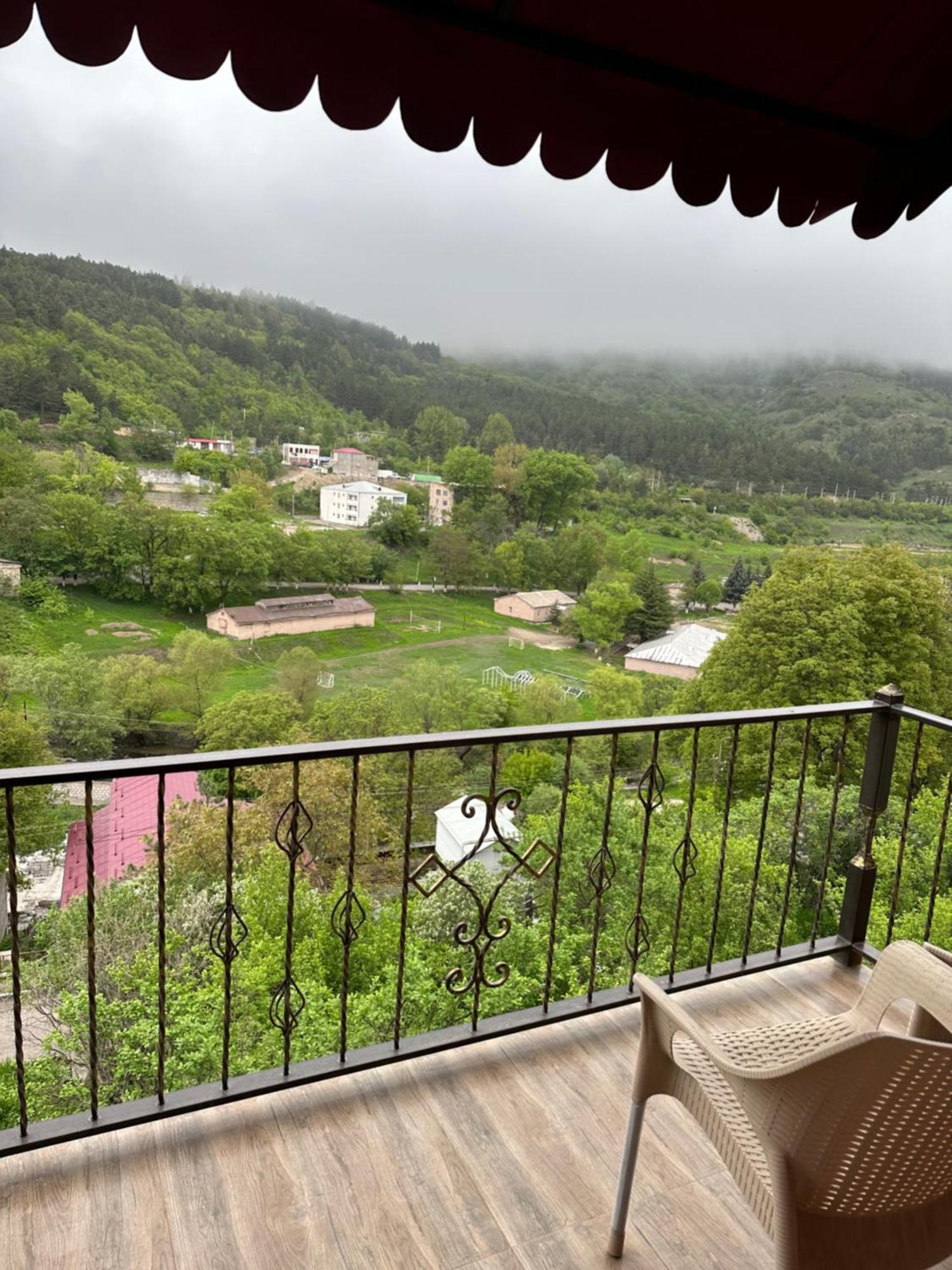 Dom Adonis Hotel Dilijan Luaran gambar